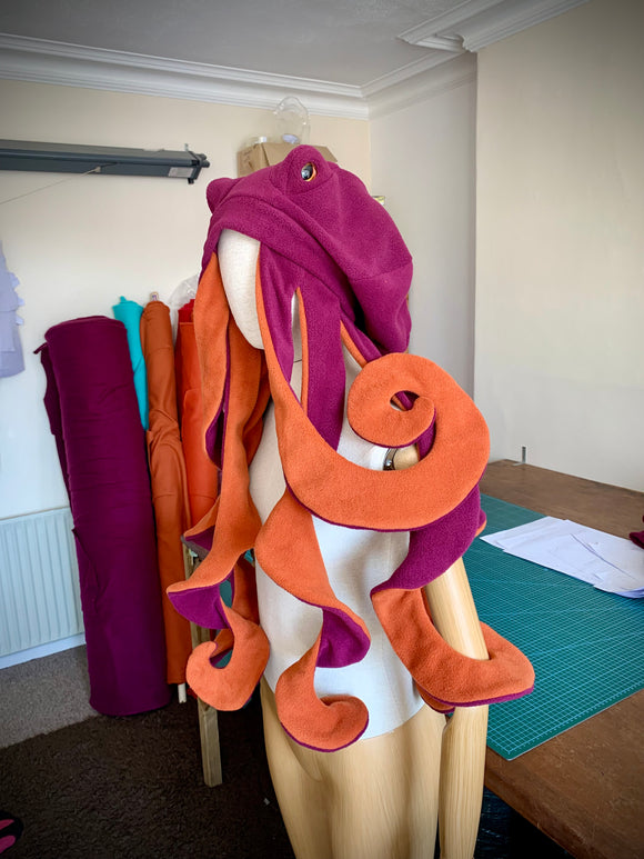 READY TO SHIP | Plum/Rust Octo-Hat