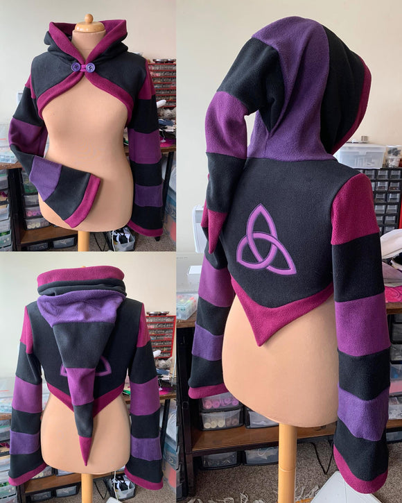 READY TO SHIP - Triquetra Korrigan Shrug - Size XL