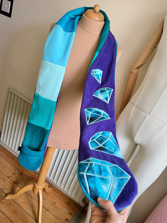 READY TO SHIP | Diamond Pocket Scarf